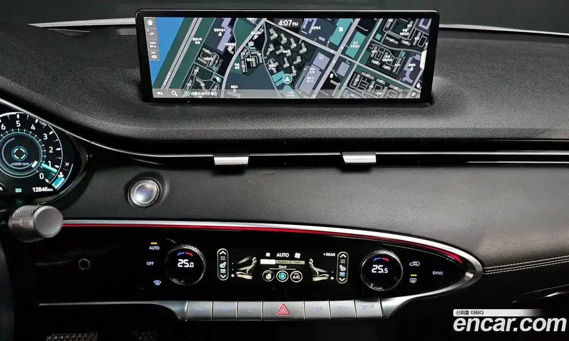 Genesis GV70 2024 2.5 Автомат в Москве № 128045, фото 9