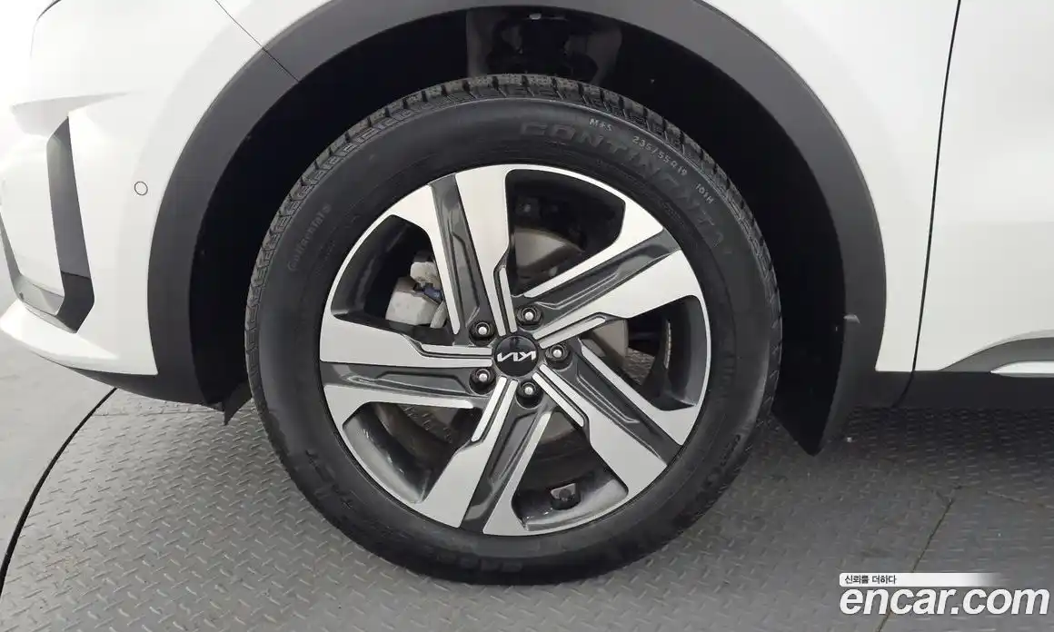 Kia Sorento 2023 1.6 Автомат в Москве № 133634, фото 17