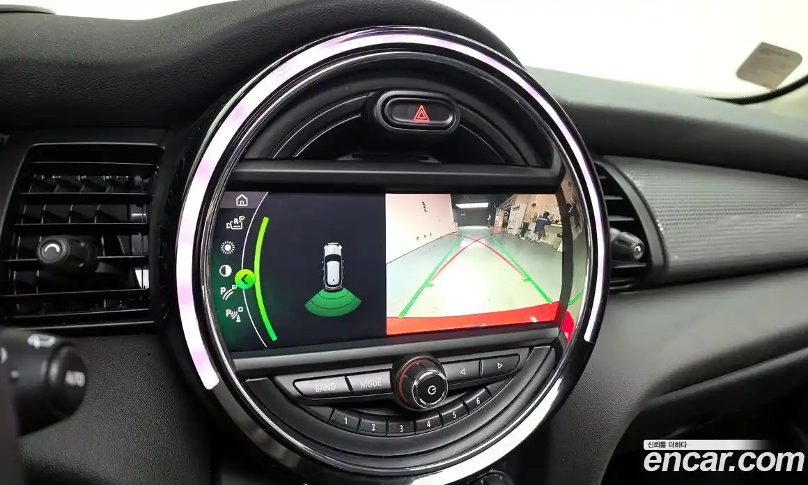 Mini Cooper 2021 1.5 Автомат в Москве № 136611, фото 15