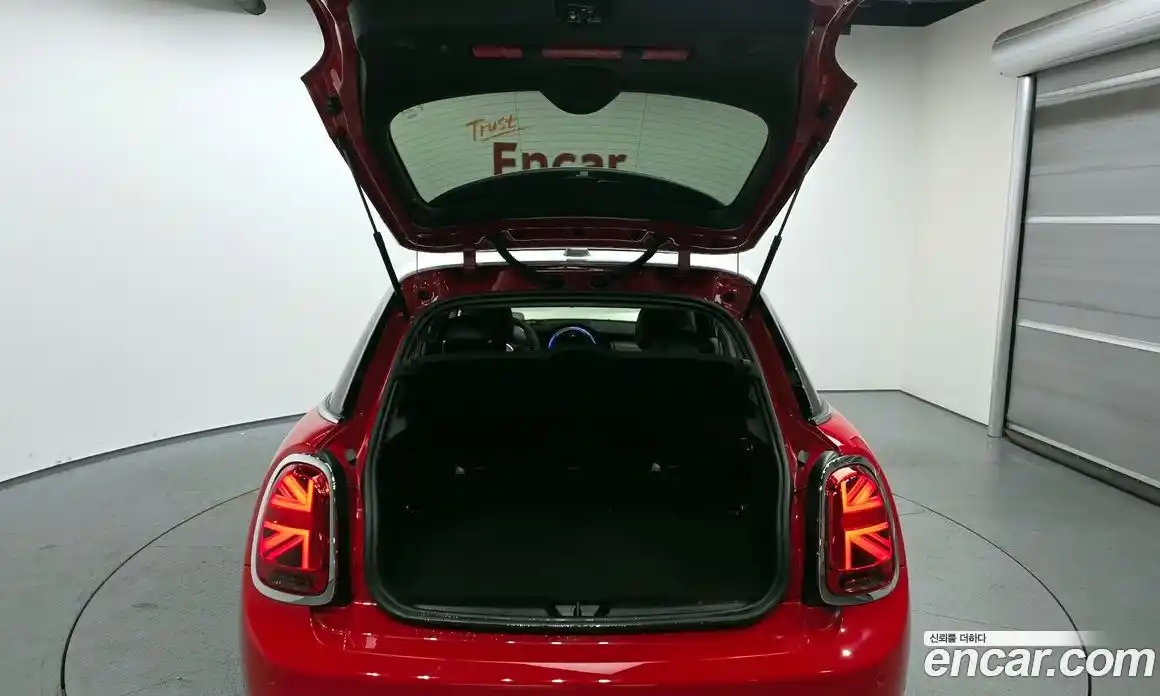 Mini Cooper 2021 1.5 Автомат в Москве № 136611, фото 20