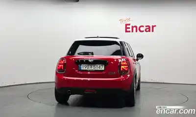 Mini Cooper 2021 1.5 Автомат в Москве № 136611, миниатюра 4