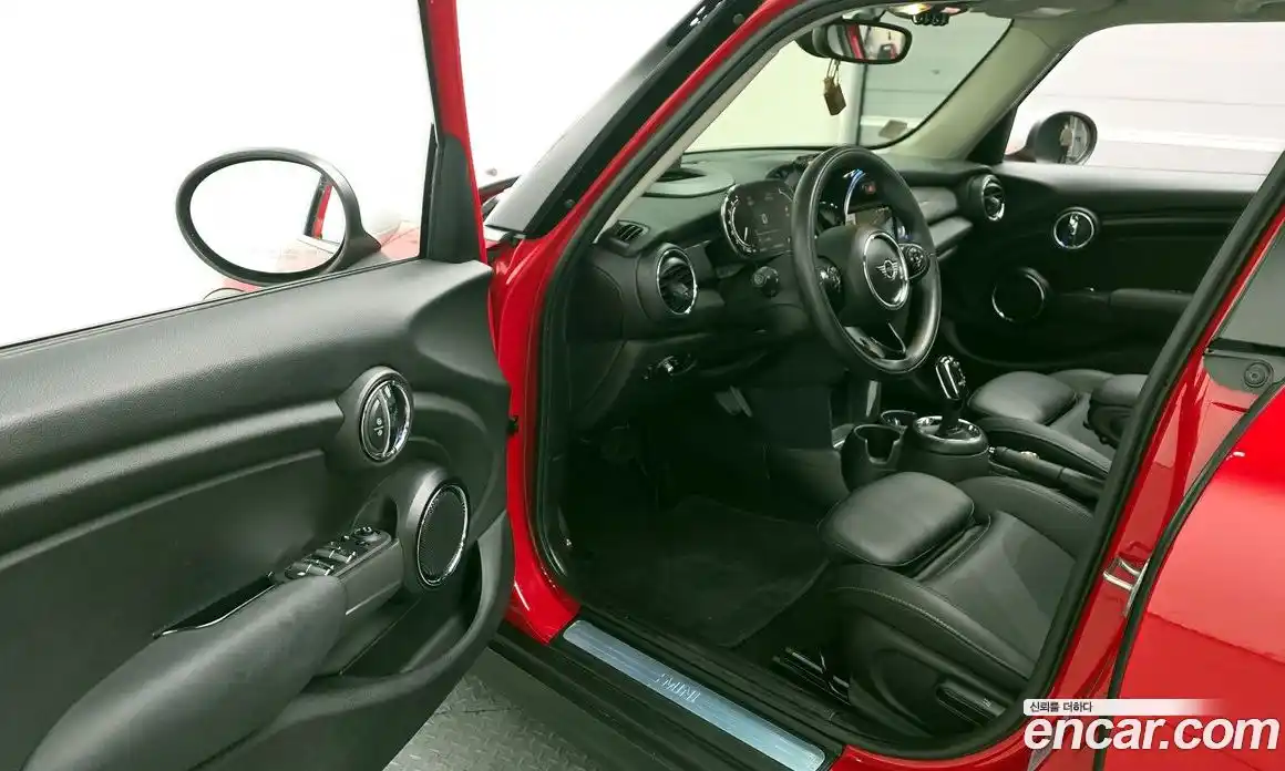 Mini Cooper 2021 1.5 Автомат в Москве № 136611, фото 10