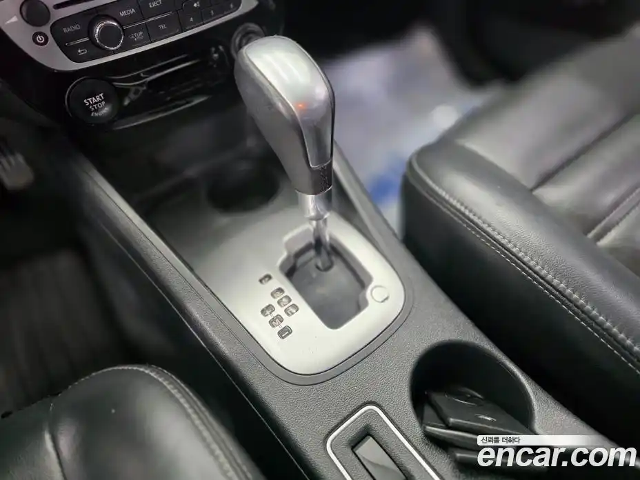 Renault SM3 2016 1.6 Автомат в Москве № 138837, фото 10