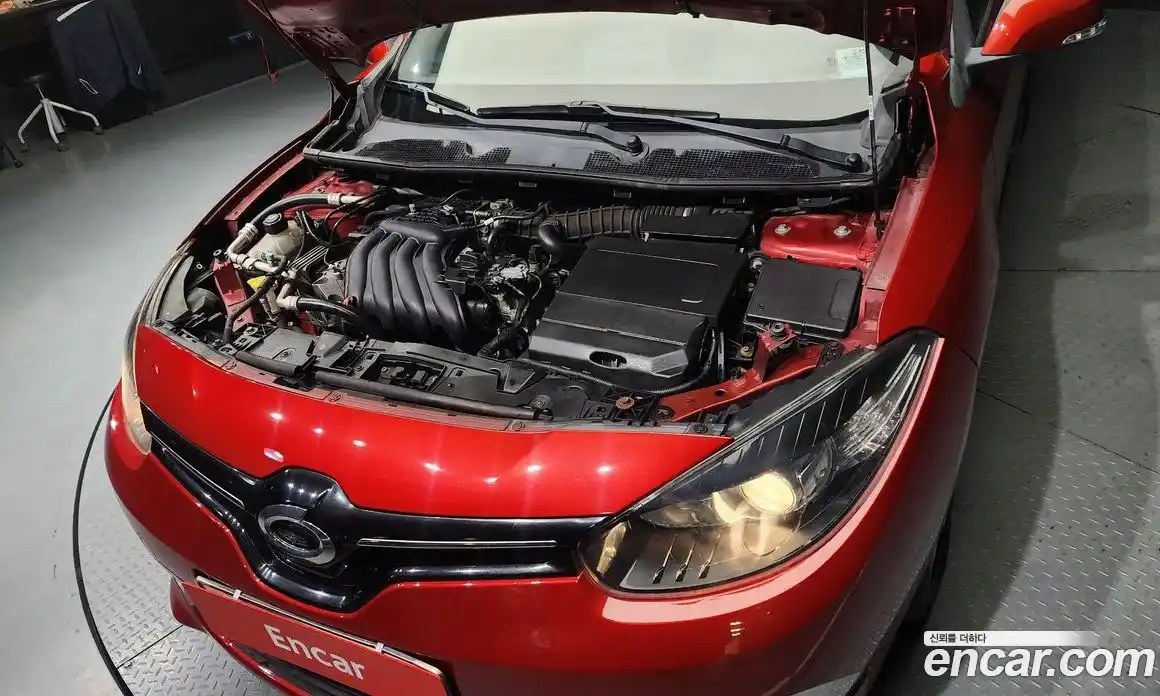 Renault SM3 2015 1.6 Автомат в Москве № 139434, фото 13