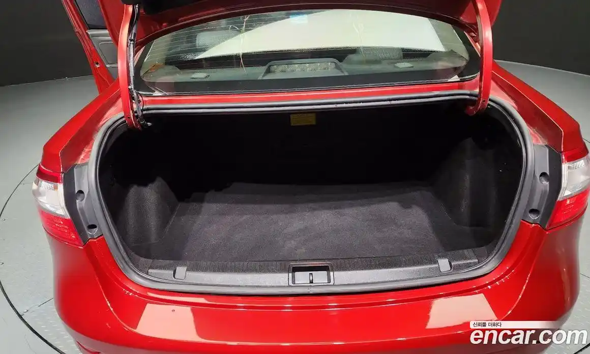 Renault SM3 2015 1.6 Автомат в Москве № 139434, фото 19