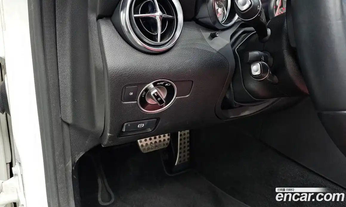 Mercedes-Benz SLK-Class 2014 1.8 Автомат в Москве № 140273, фото 12