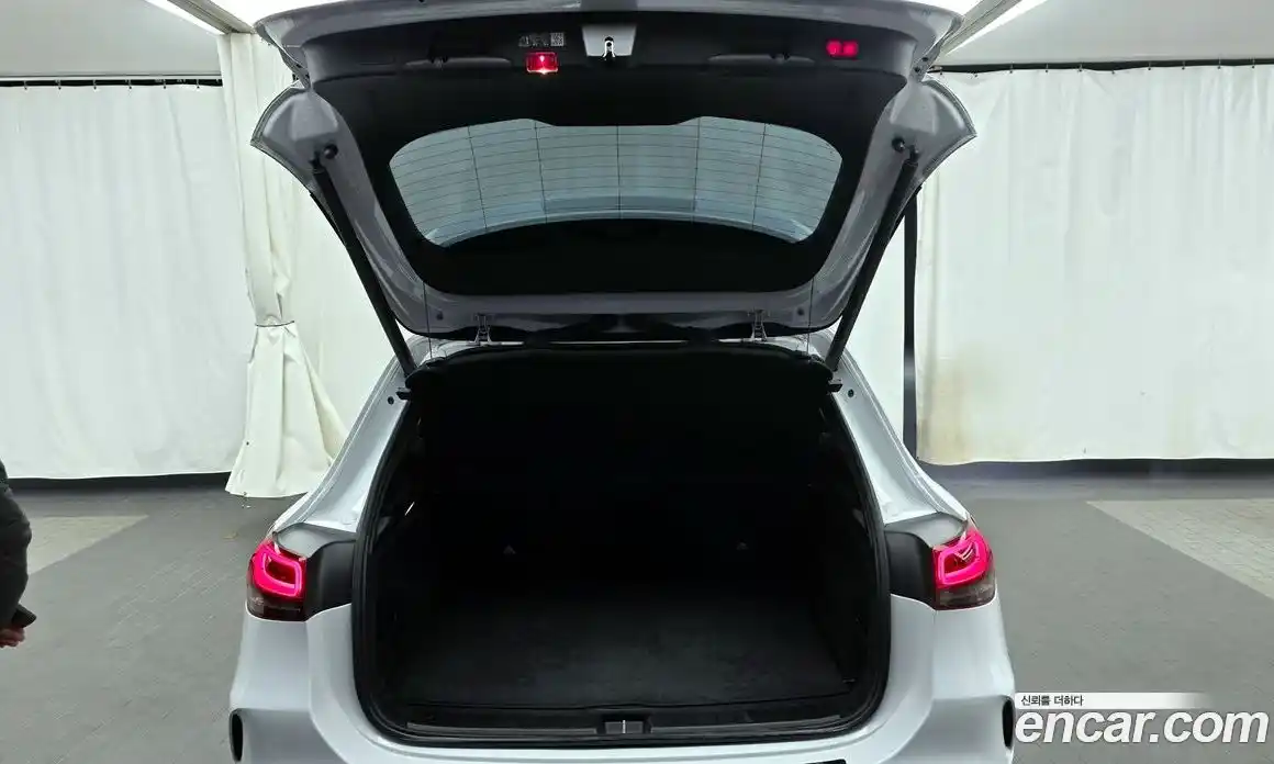 Mercedes-Benz EQA 2022 0.2 Автомат в Москве № 141618, фото 15