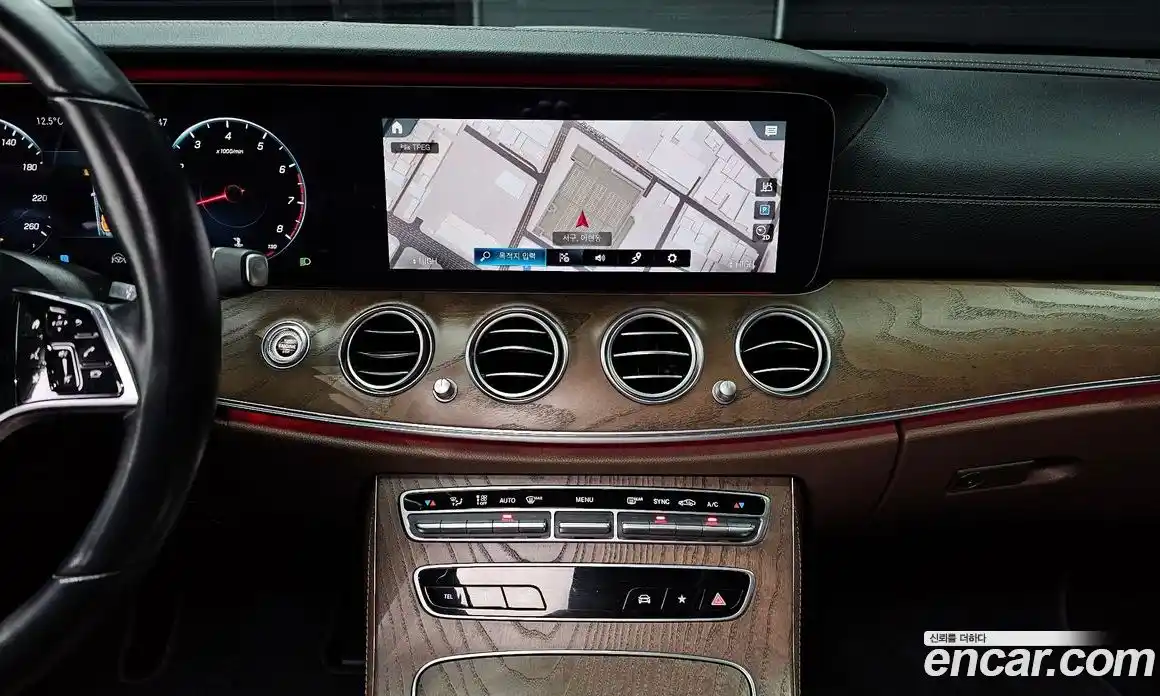 Mercedes-Benz E-Class 2021 2.0 Автомат в Москве № 141837, фото 13