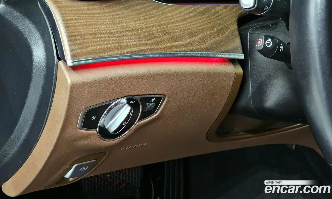 Mercedes-Benz E-Class 2021 2.0 Автомат в Москве № 141837, фото 18