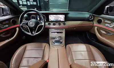 Mercedes-Benz E-Class 2021 2.0 Автомат в Москве № 141837, миниатюра 2