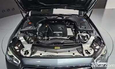 Mercedes-Benz E-Class 2021 2.0 Автомат в Москве № 141837, миниатюра 10