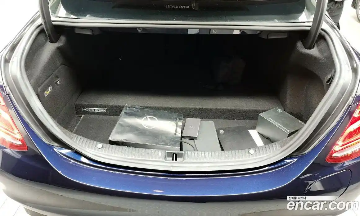 Mercedes-Benz C-Class 2018 2.0 Автомат в Москве № 143273, фото 19