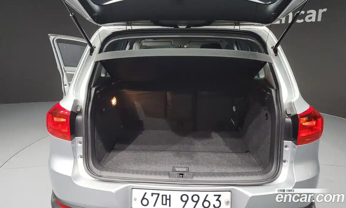 Volkswagen Tiguan 2013 2.0 Автомат в Москве № 152545, фото 3