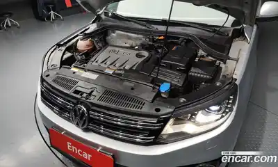 Volkswagen Tiguan 2013 2.0 Автомат в Москве № 152545, миниатюра 7