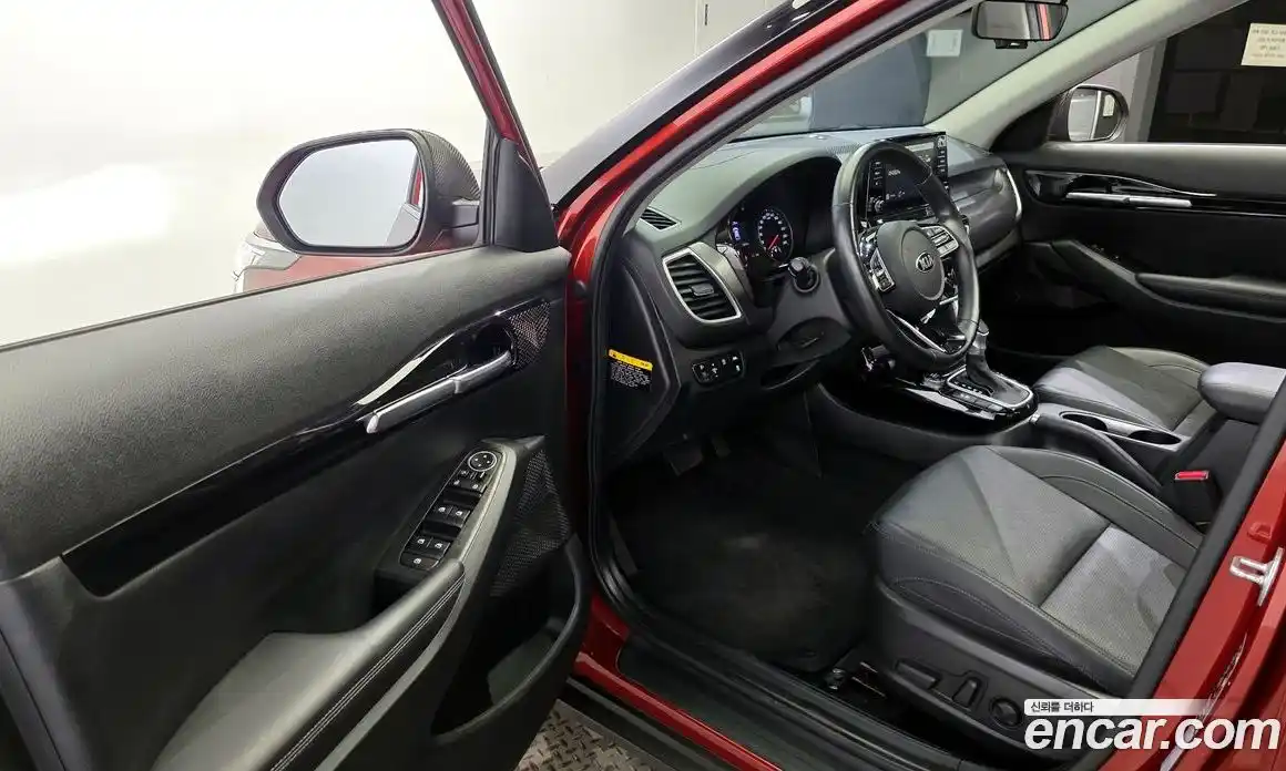 Kia Seltos 2020 1.6 Автомат в Москве № 158197, фото 19