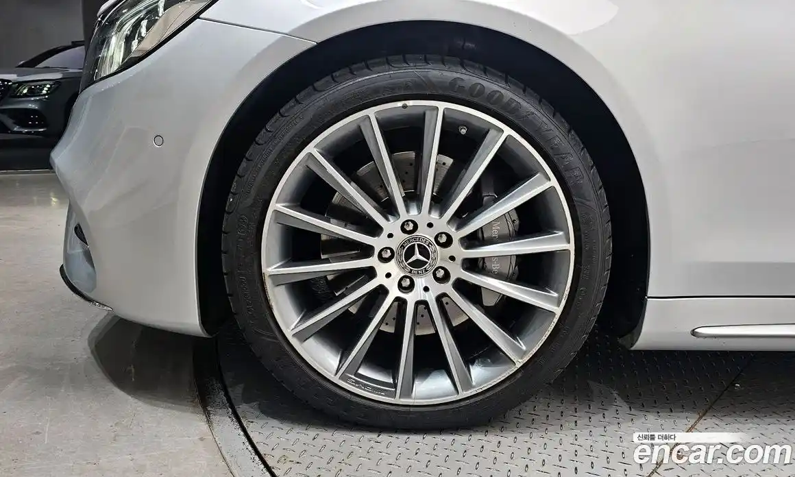 Mercedes-Benz S-Class 2018 2.9 Автомат в Москве № 160344, фото 11