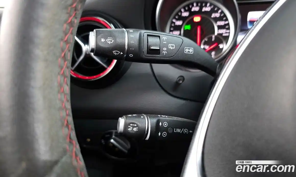 Mercedes-Benz GLA-Class 2019 2.0 Автомат в Москве № 161391, фото 13