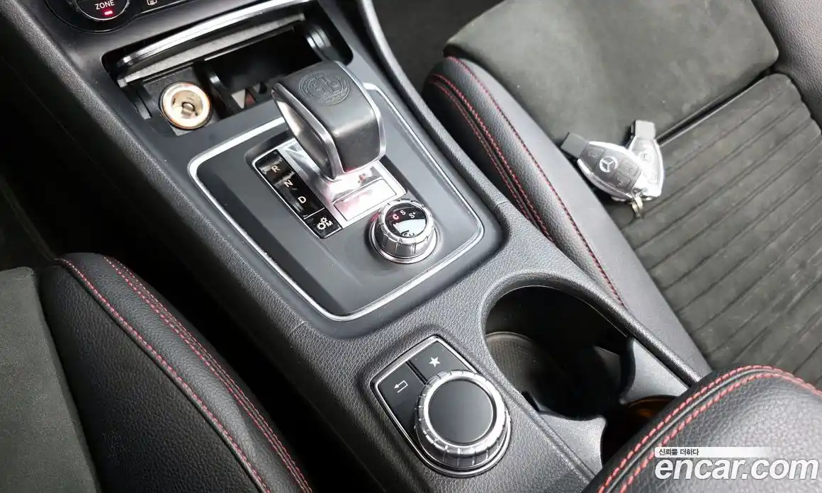 Mercedes-Benz GLA-Class 2019 2.0 Автомат в Москве № 161391, фото 9