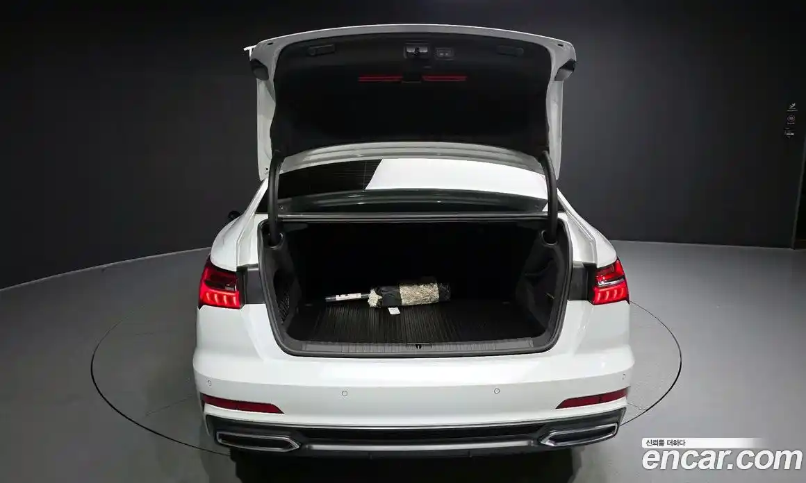 Audi A6 2023 2.0 Автомат в Москве № 162389, фото 13