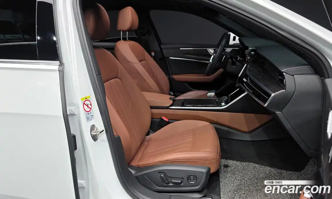 Audi A6 2023 2.0 Автомат в Москве № 162389, фото 8