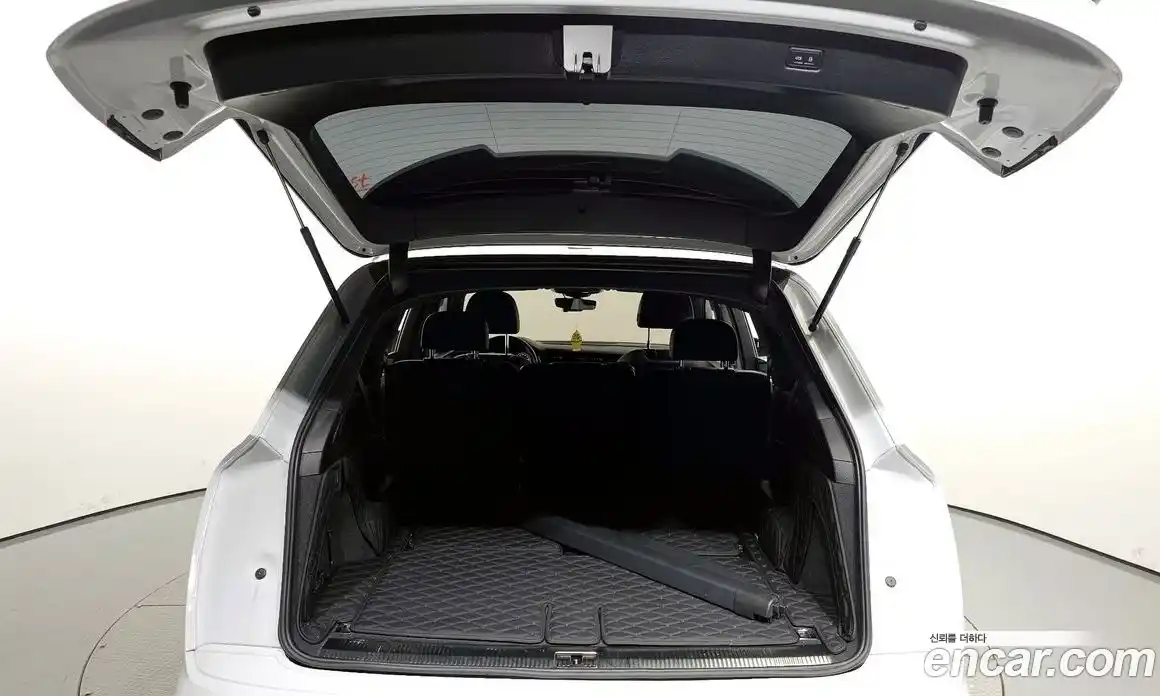 Audi Q7 2023 3.0 Автомат в Москве № 162604, фото 6