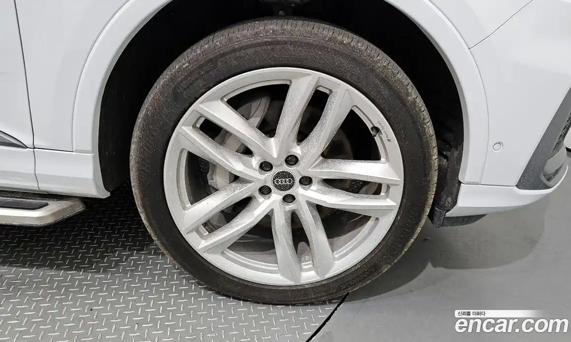 Audi Q7 2023 3.0 Автомат в Москве № 162604, фото 7