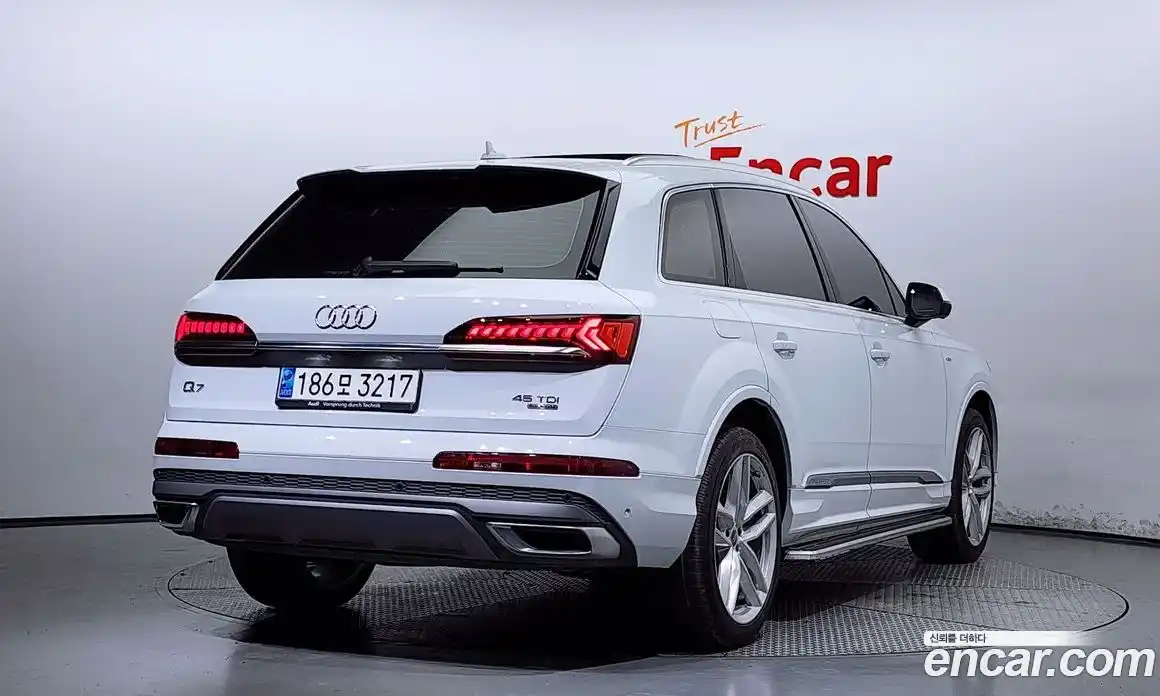 Audi Q7 2023 3.0 Автомат в Москве № 162604, фото 9