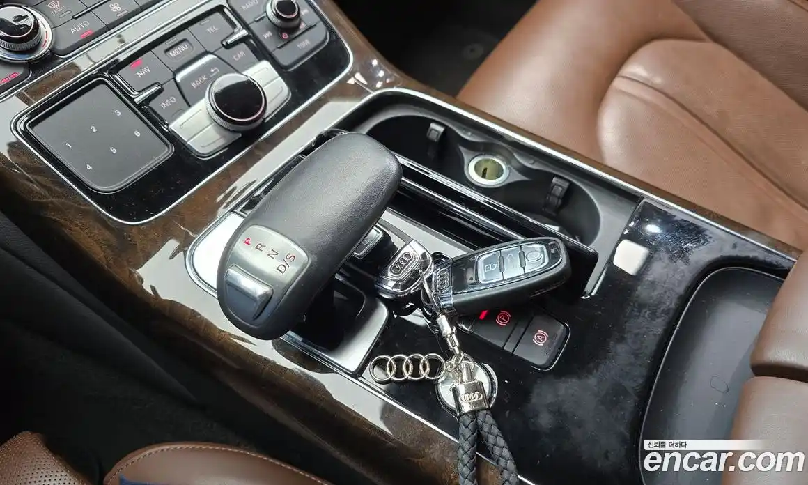 Audi A8 2015 4.1 Автомат в Москве № 163742, фото 18