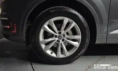 Audi Q7 2019 2.0 Автомат в Москве № 163865, миниатюра 4