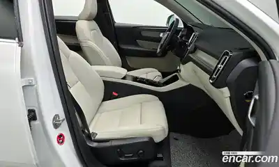 Volvo XC40 2024 2.0 Автомат в Москве № 164131, миниатюра 12