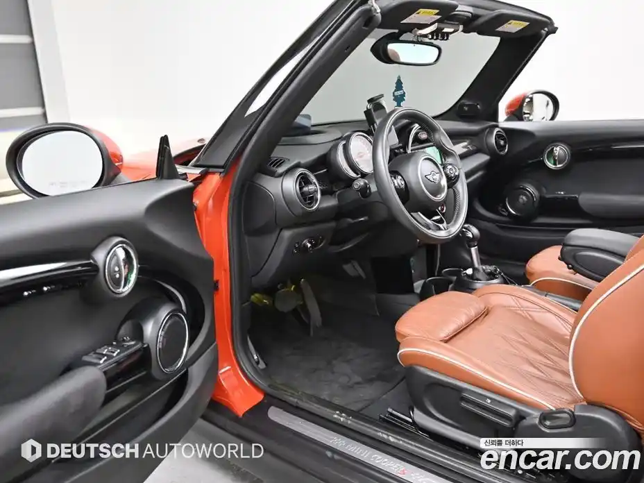 Mini Cooper Convertible 2019 2.0 Автомат в Москве № 167459, фото 11