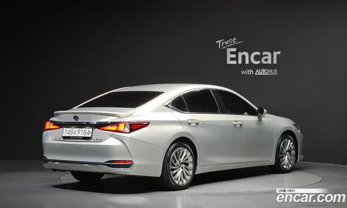 Lexus ES 2020 2.5 Автомат в Москве № 168079, фото 4