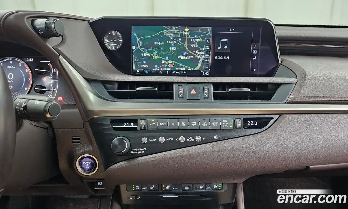 Lexus ES 2020 2.5 Автомат в Москве № 168079, фото 9