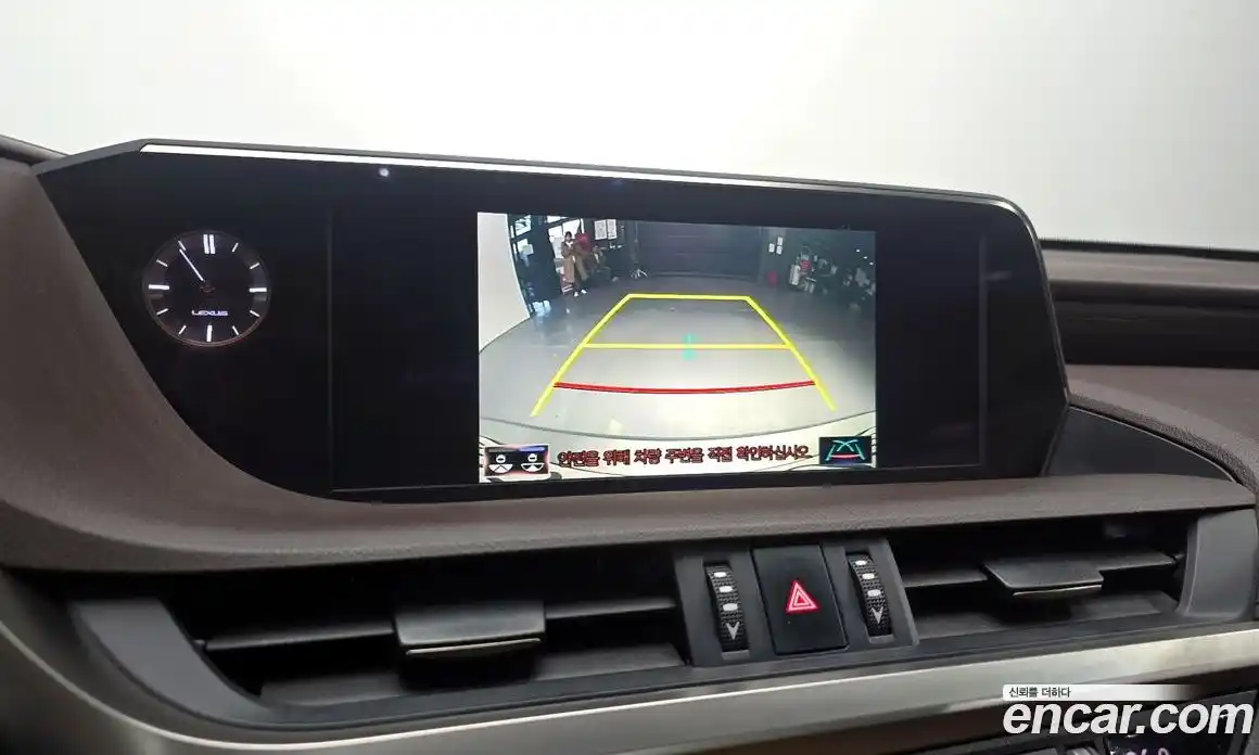 Lexus ES 2019 2.5 Автомат в Москве № 168269, фото 15