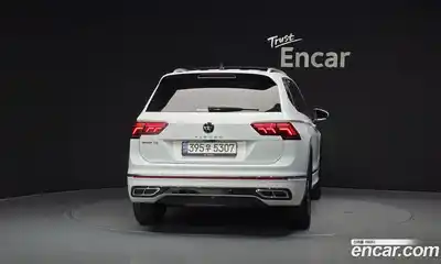 Volkswagen Tiguan 2023 2.0 Автомат в Москве № 168623, миниатюра 4