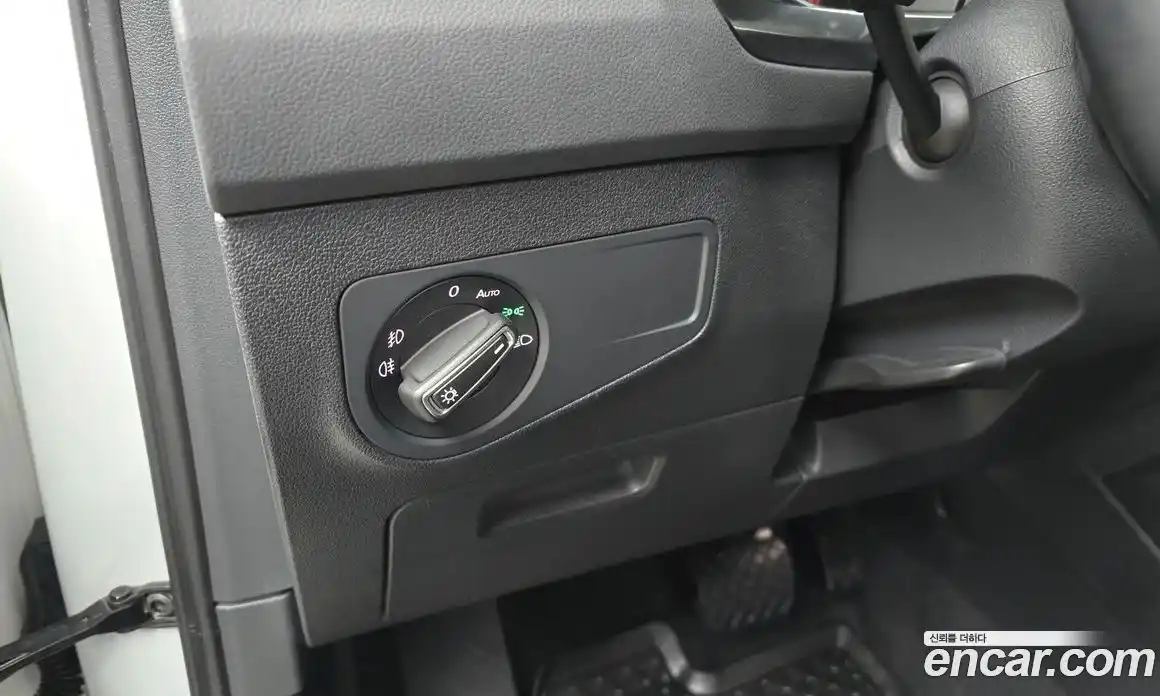 Volkswagen Tiguan 2018 2.0 Автомат в Москве № 168678, фото 14