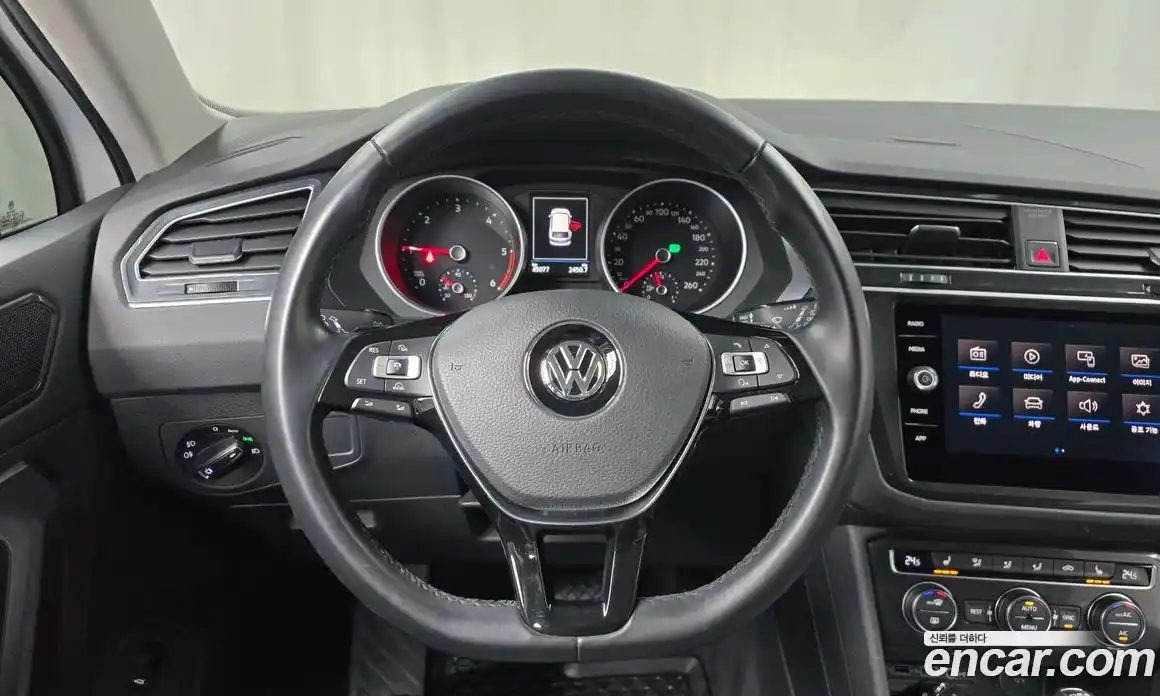 Volkswagen Tiguan 2018 2.0 Автомат в Москве № 168678, фото 19