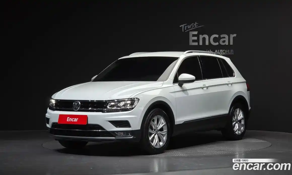 Volkswagen Tiguan 2018 2.0 Автомат в Москве № 168678, фото 8