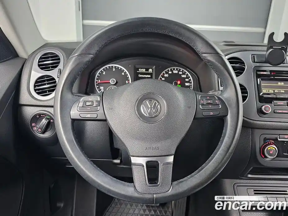 Volkswagen Tiguan 2015 2.0 Автомат в Москве № 169193, фото 13