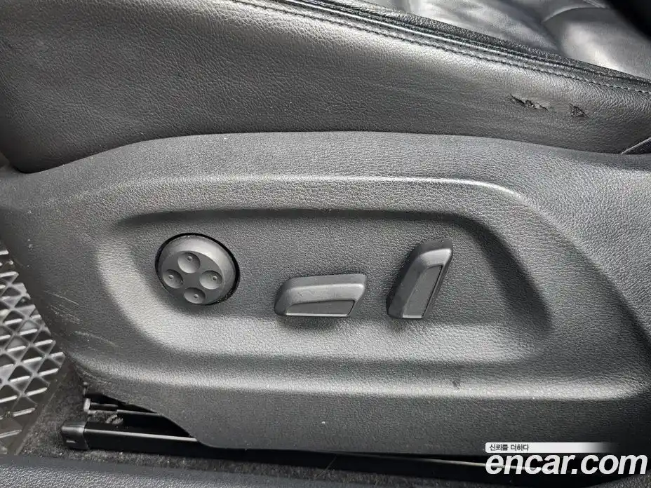 Volkswagen Tiguan 2015 2.0 Автомат в Москве № 169193, фото 15