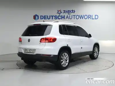 Volkswagen Tiguan 2015 2.0 Автомат в Москве № 169193, миниатюра 2