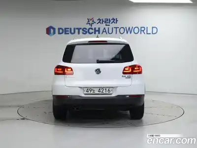 Volkswagen Tiguan 2015 2.0 Автомат в Москве № 169193, миниатюра 4