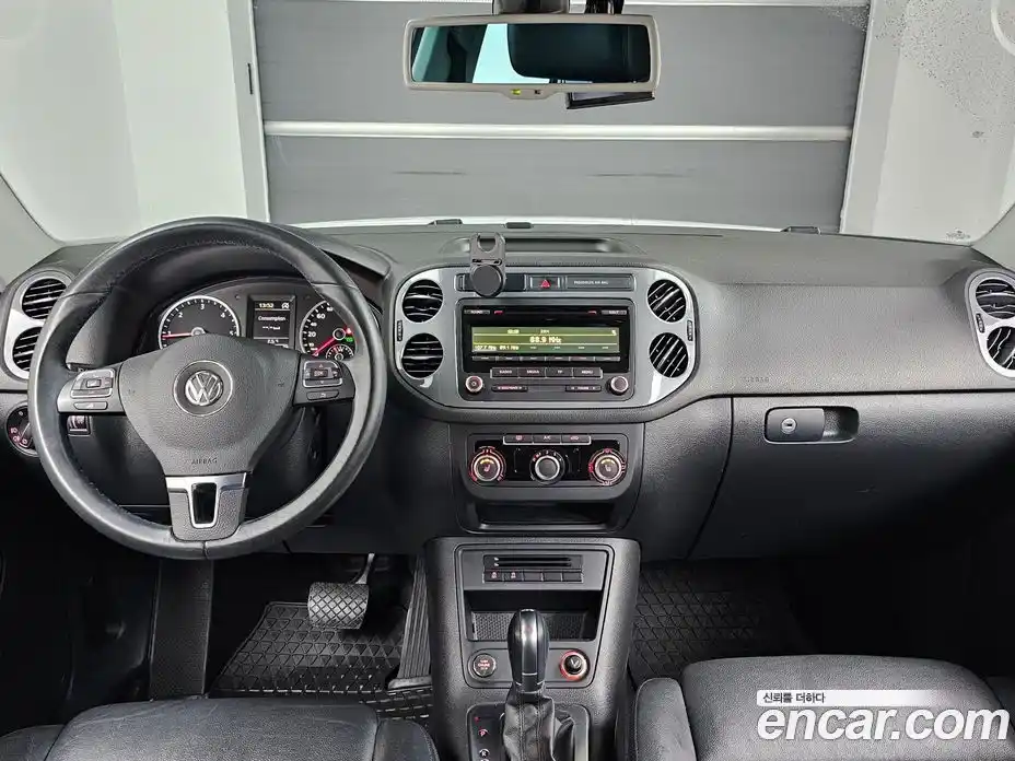 Volkswagen Tiguan 2015 2.0 Автомат в Москве № 169193, фото 7