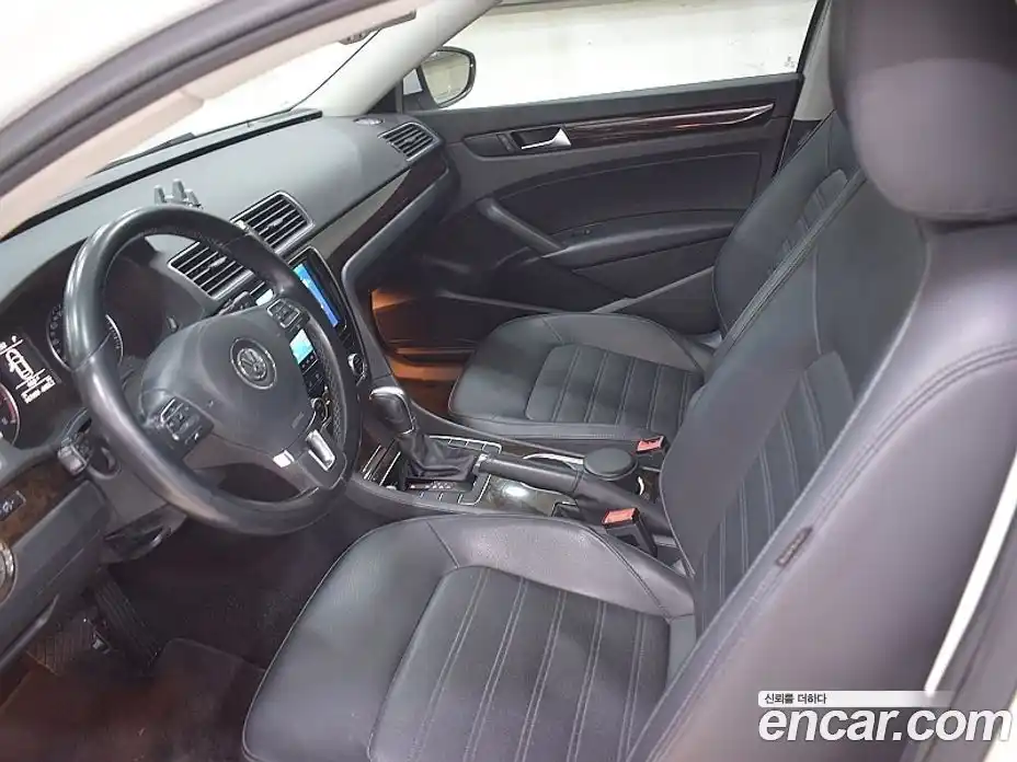 Volkswagen Passat 2015 1.8 Автомат в Москве № 169272, фото 15