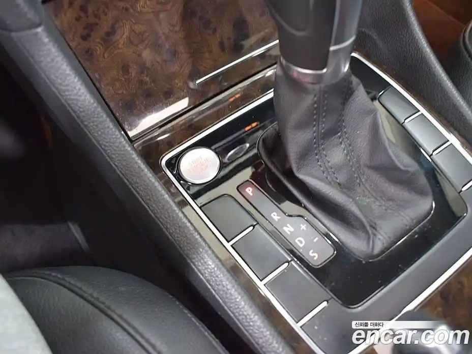 Volkswagen Passat 2015 1.8 Автомат в Москве № 169272, фото 17