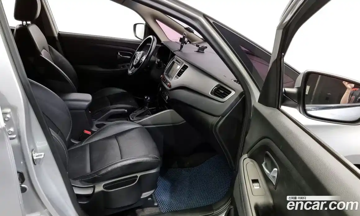 Kia Carens 2017 2.0 Автомат в Москве № 18838, фото 11