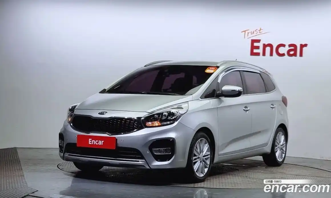 Kia Carens 2017 2.0 Автомат в Москве № 18838, фото 3