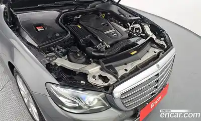 Mercedes-Benz E-Class 2019 2.0 Автомат в Москве № 193064, миниатюра 2