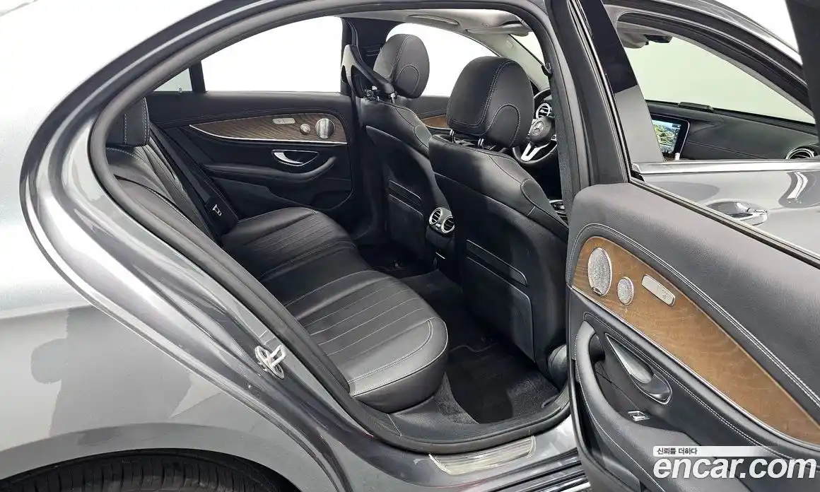 Mercedes-Benz E-Class 2019 2.0 Автомат в Москве № 193064, фото 7