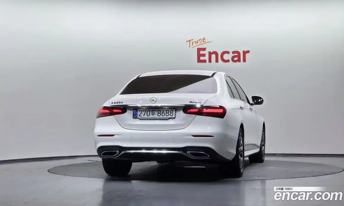 Mercedes-Benz E-Class 2023 1.9 Автомат в Москве № 193828, фото 3